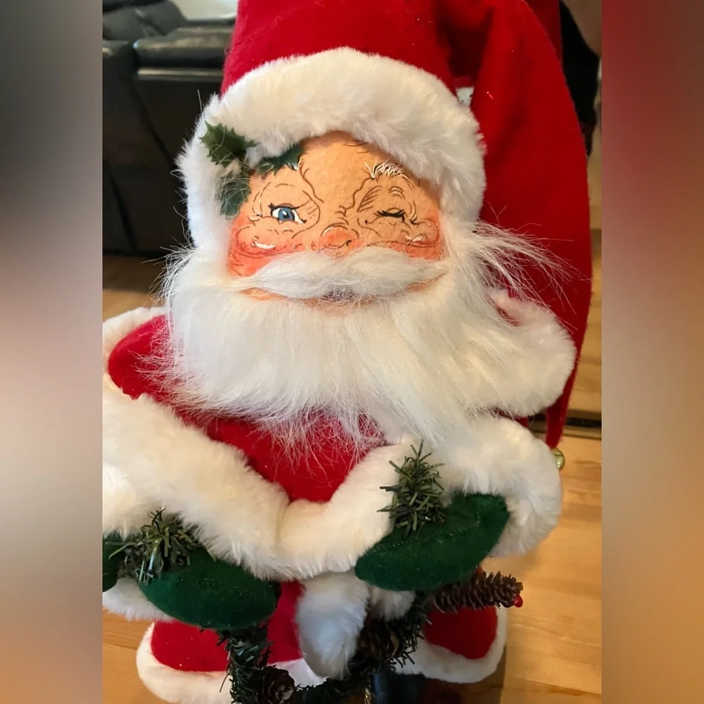 EUC with Tag Annalee 20” Classic Santa with Garland Robe and Cloak #551504 2004